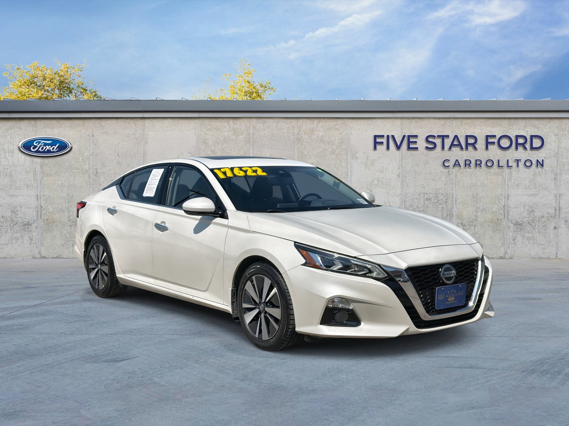 Used 2020 Nissan Altima 2.5 SV FWD image 1