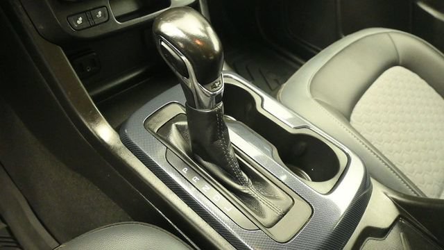 Used 2022 Chevrolet Colorado Z71 AWD/4WD image 19