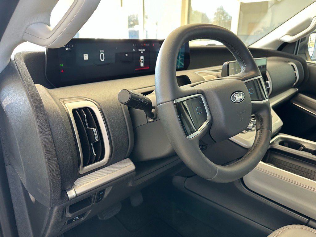 Certified 2025 Ford Expedition Max Active image 18