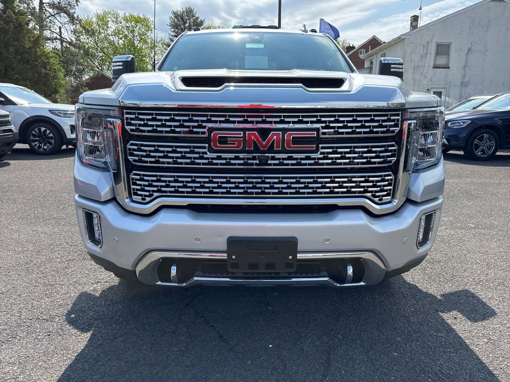 Used 2020 GMC Sierra 3500 Denali w/ Denali Ultimate Package AWD/4WD image 2