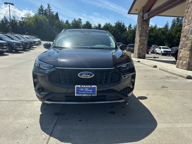 Certified 2025 Ford Escape Platinum AWD/4WD image 8