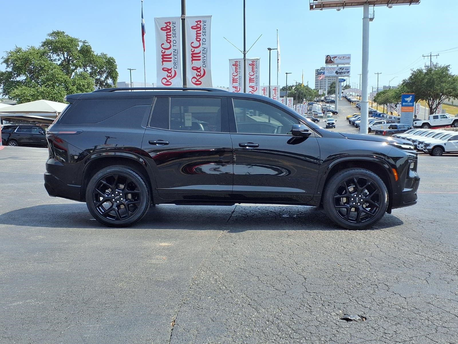 Used 2025 Chevrolet Traverse RS AWD/4WD image 5
