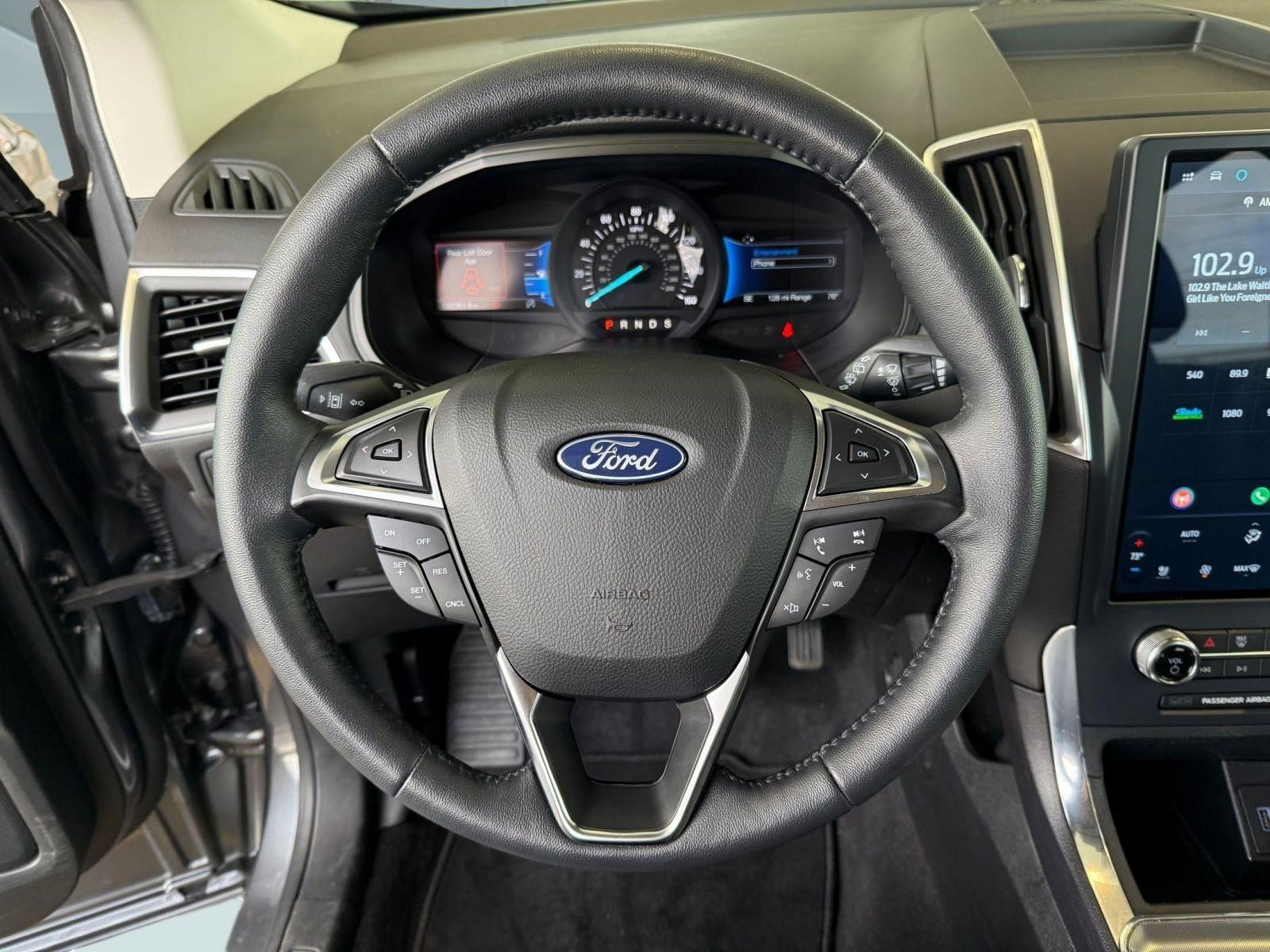 Certified 2024 Ford Edge Titanium image 17