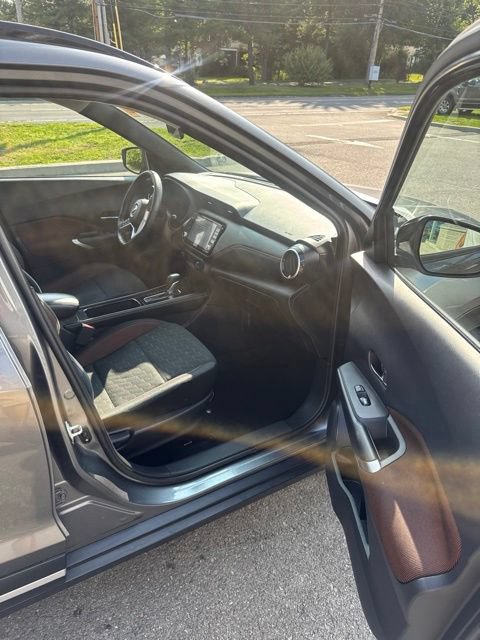 Used 2024 Nissan Kicks SR FWD image 21