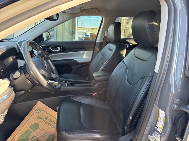 Used 2022 Jeep Compass Limited image 15