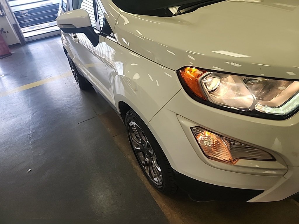Certified 2018 Ford EcoSport Titanium image 4
