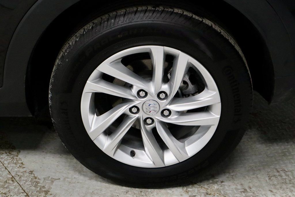 Used 2025 Buick Envista Preferred w/ Convenience II Package image 18