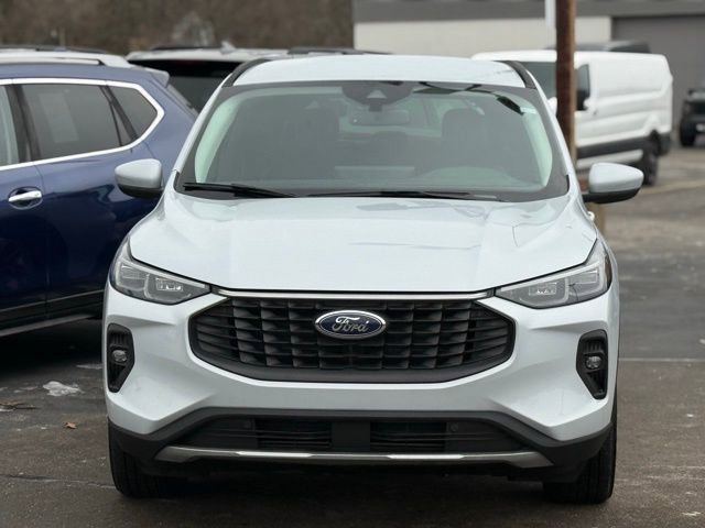 Certified 2025 Ford Escape Platinum image 34