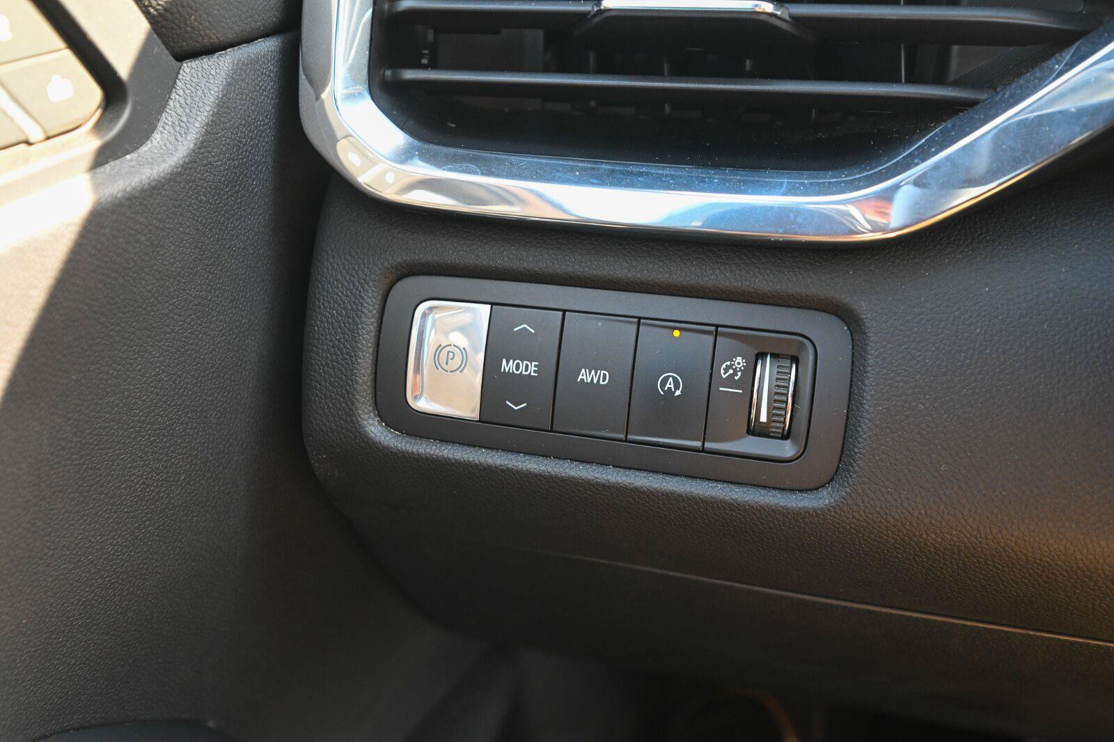 Used 2024 GMC Acadia Denali AWD/4WD image 84