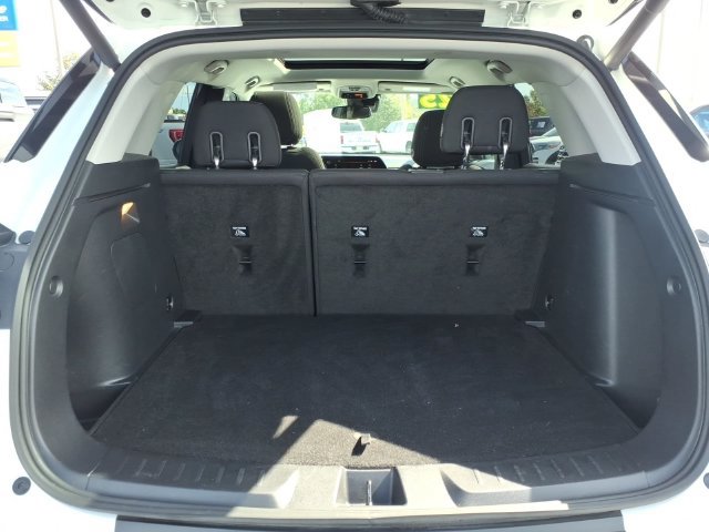 Used 2025 Chevrolet TrailBlazer LT w/ Convenience Package AWD/4WD image 8