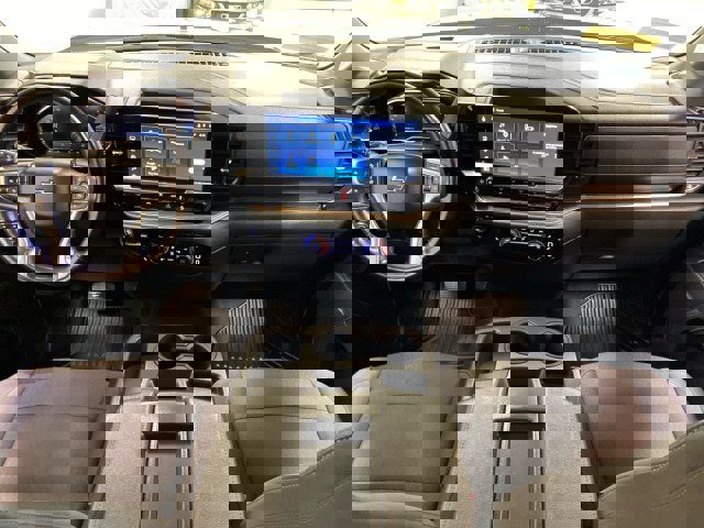 Used 2023 Chevrolet Silverado 1500 RST w/ Z71 Off-Road Package AWD/4WD image 11