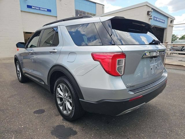 Certified 2022 Ford Explorer XLT w/ Equipment Group 202A AWD/4WD image 4