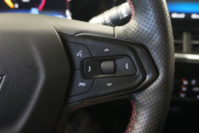 Used 2025 Chevrolet Trax RS w/ Driver Confidence Package FWD image 15