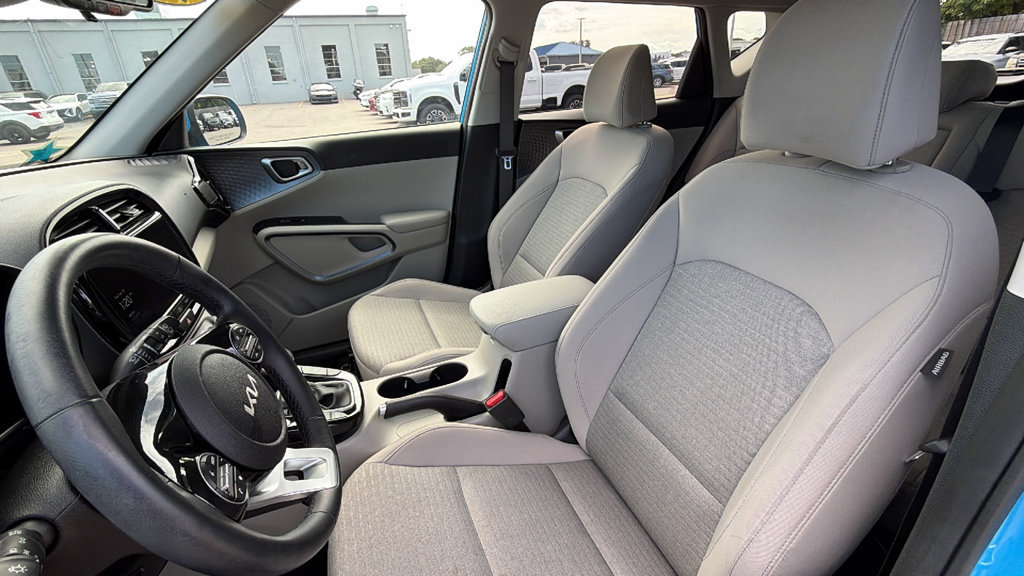 Used 2024 Kia Soul EX FWD image 22