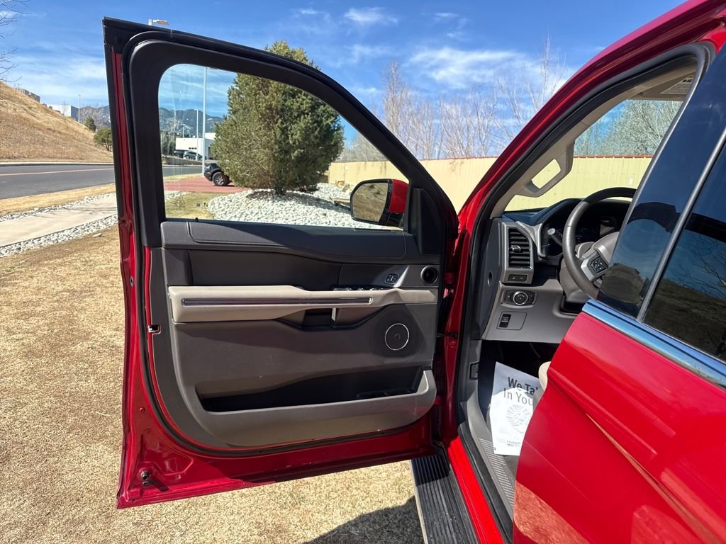 Certified 2021 Ford Expedition XLT image 11