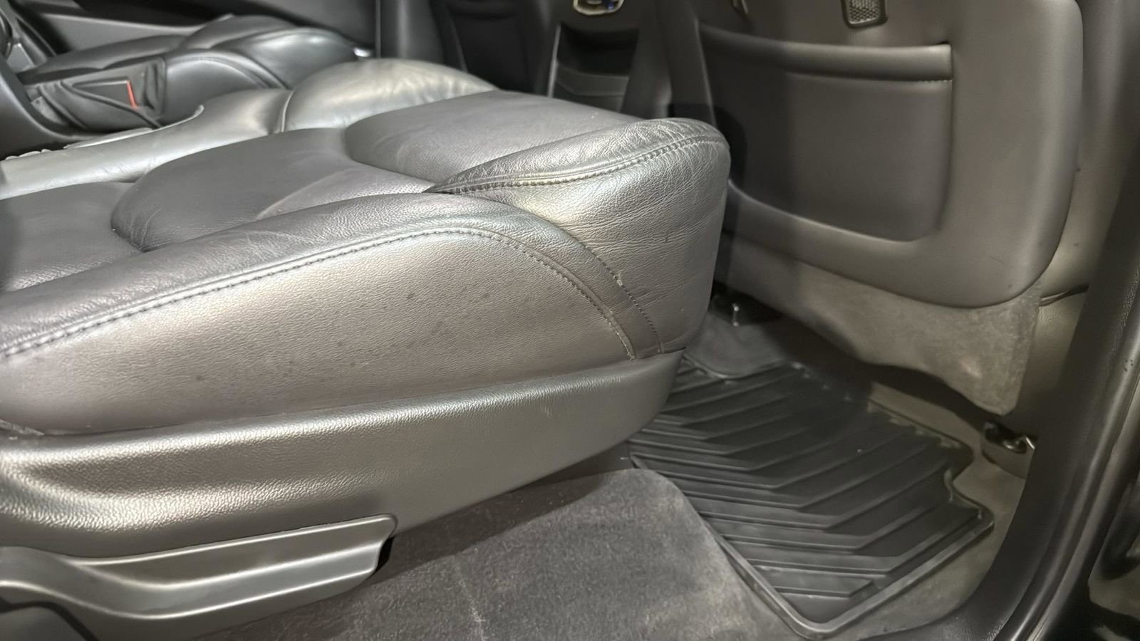 Used 2018 Cadillac Escalade Luxury image 27