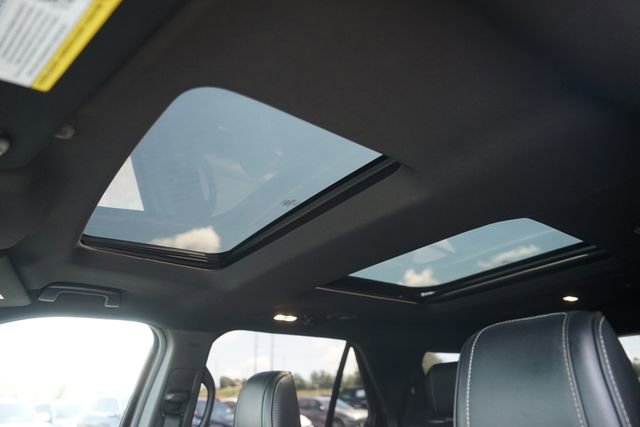 Certified 2019 Ford Explorer Platinum AWD/4WD image 11
