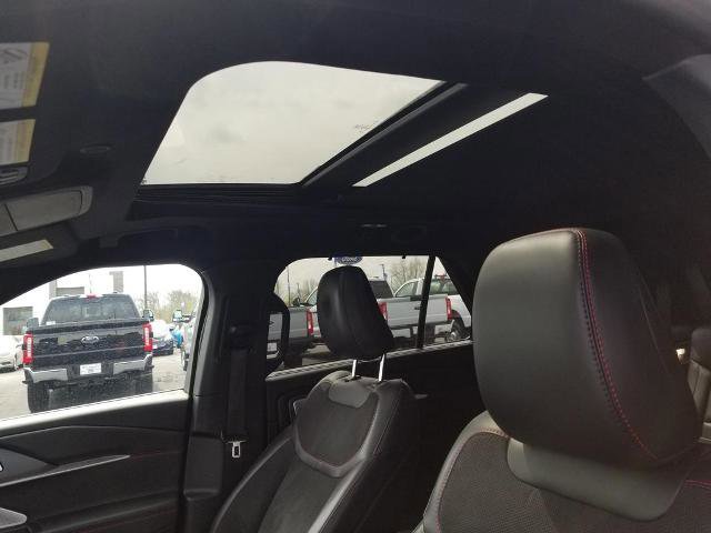 Certified 2025 Ford Explorer ST AWD/4WD image 15