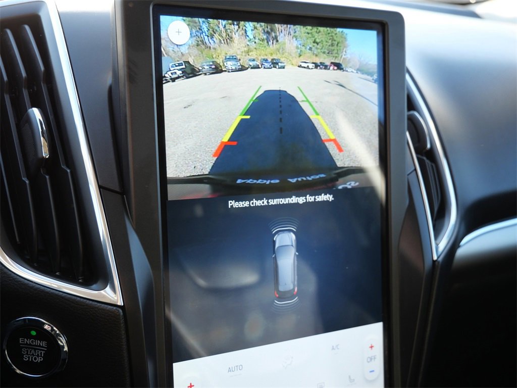 Certified 2022 Ford Edge Titanium w/ Class II Trailer Tow Package image 26