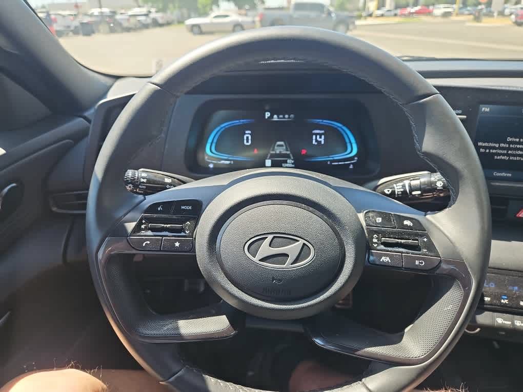 Used 2025 Hyundai Elantra Sport FWD image 14