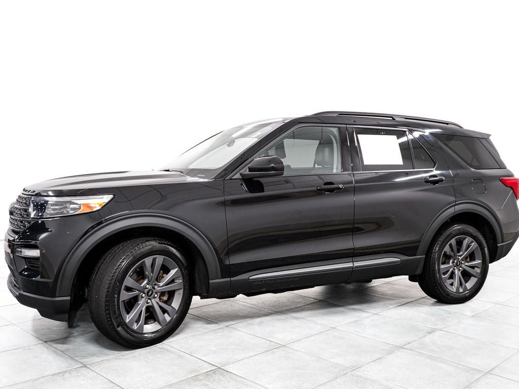 Certified 2024 Ford Explorer XLT w/ Equipment Group 202A AWD/4WD image 4