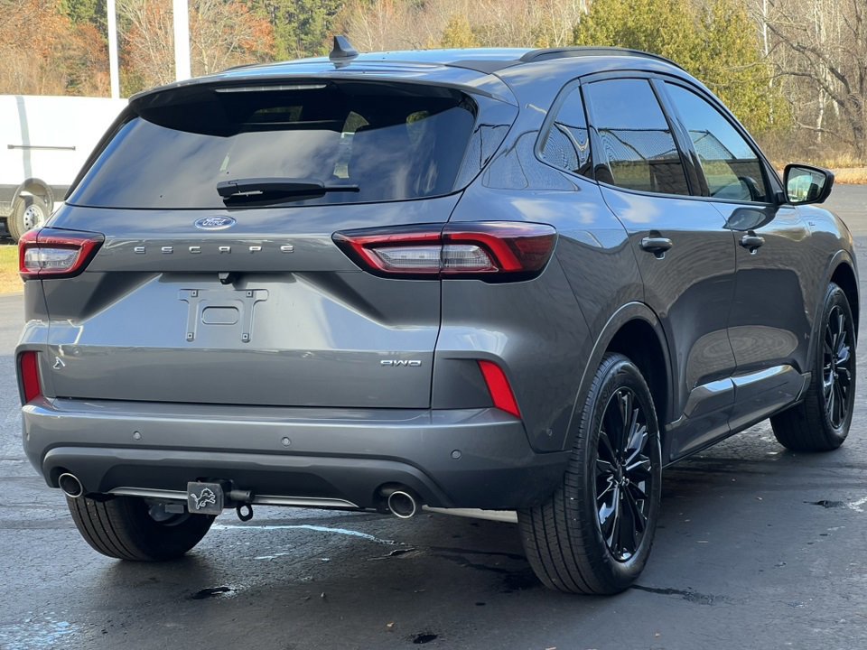 Certified 2023 Ford Escape ST-Line Elite w/ Premium Technology Package image 2