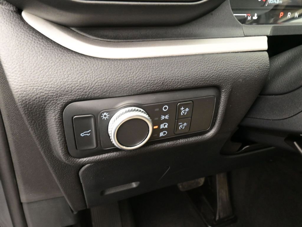 Certified 2022 Ford Explorer XLT w/ Class IV Trailer Tow Package image 28