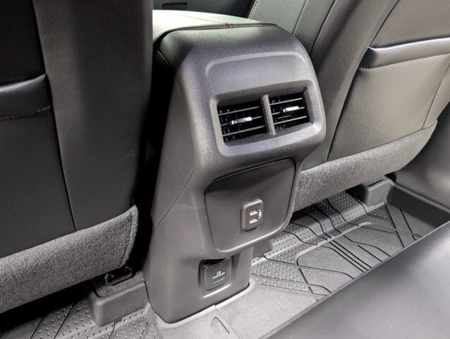 Used 2024 Chevrolet Equinox RS w/ RS Leather Package FWD image 17