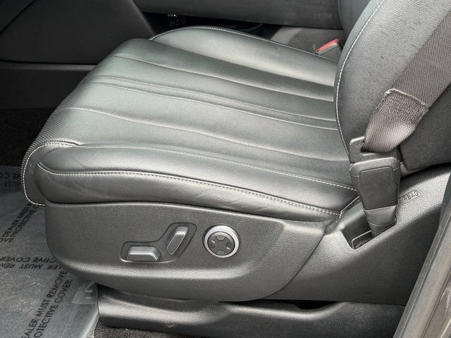 Used 2022 Genesis GV80 2.5T AWD/4WD image 40