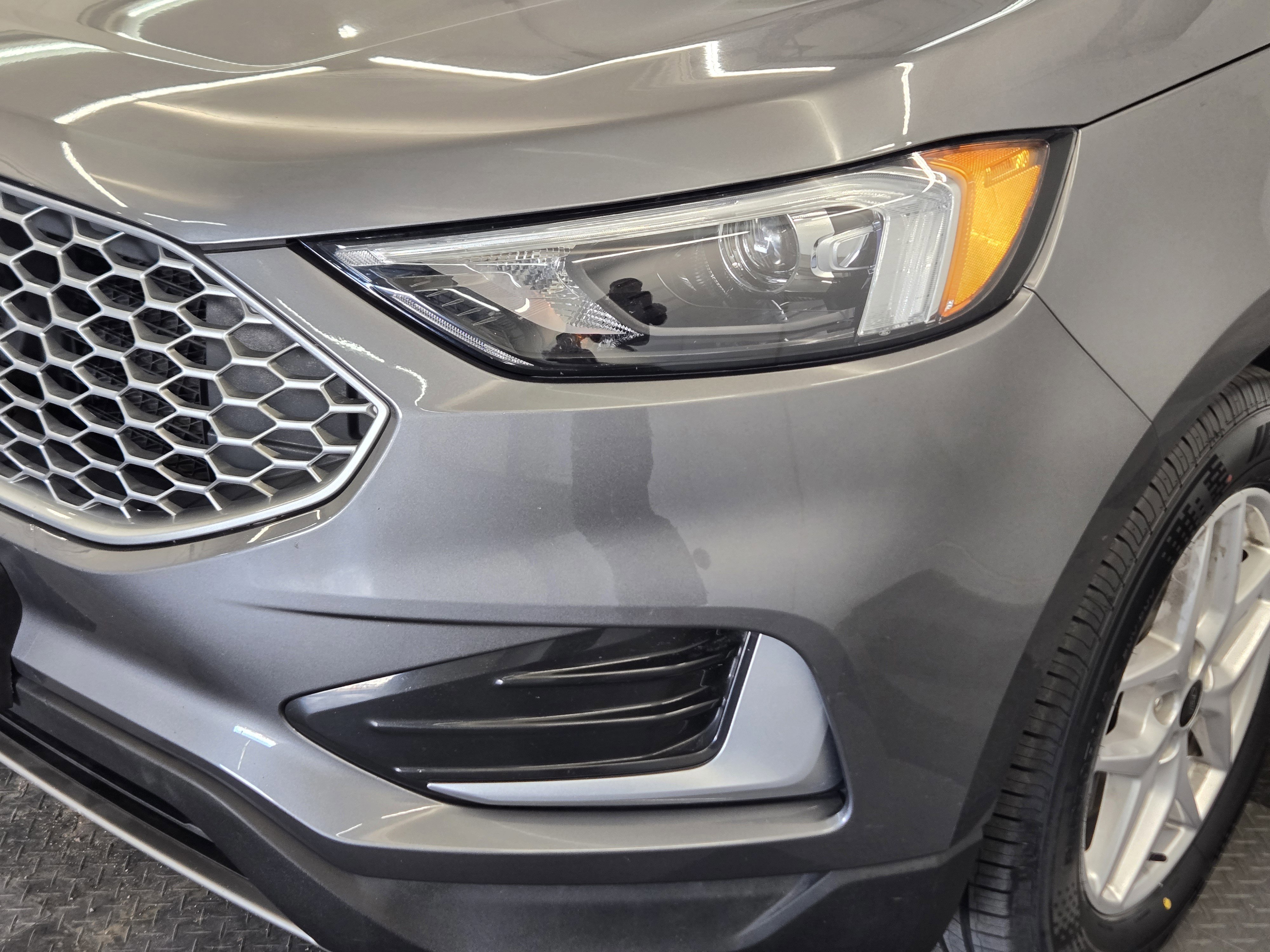 Certified 2024 Ford Edge SEL image 8