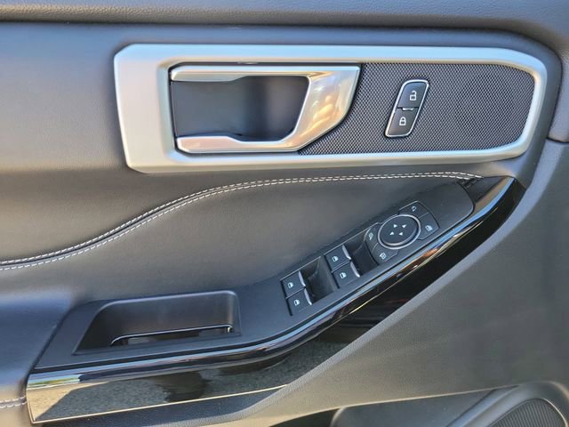 Certified 2022 Ford Explorer ST image 18