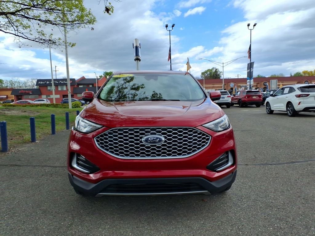 Certified 2024 Ford Edge SEL AWD/4WD image 3