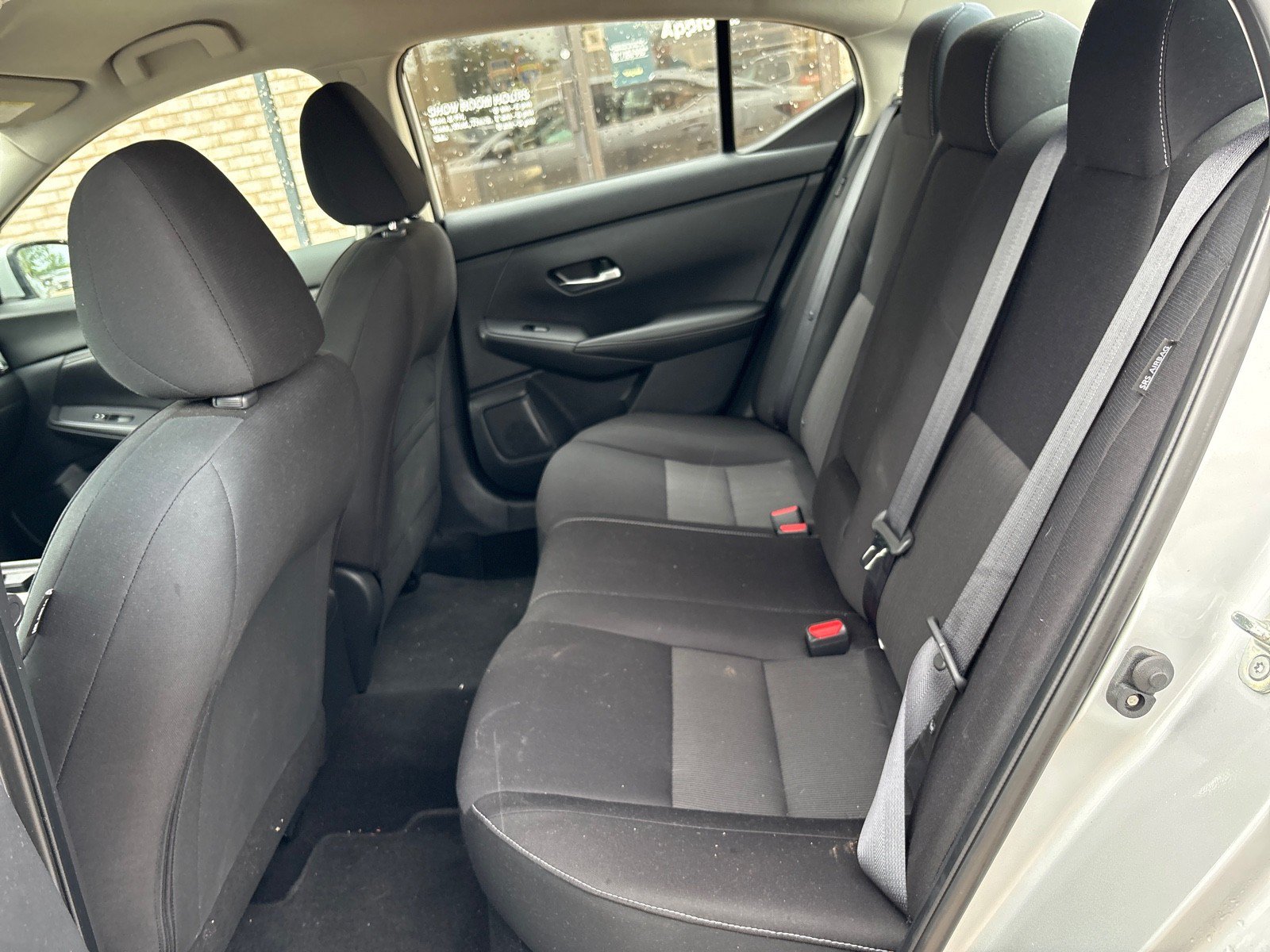 Used 2022 Nissan Sentra SV FWD image 4