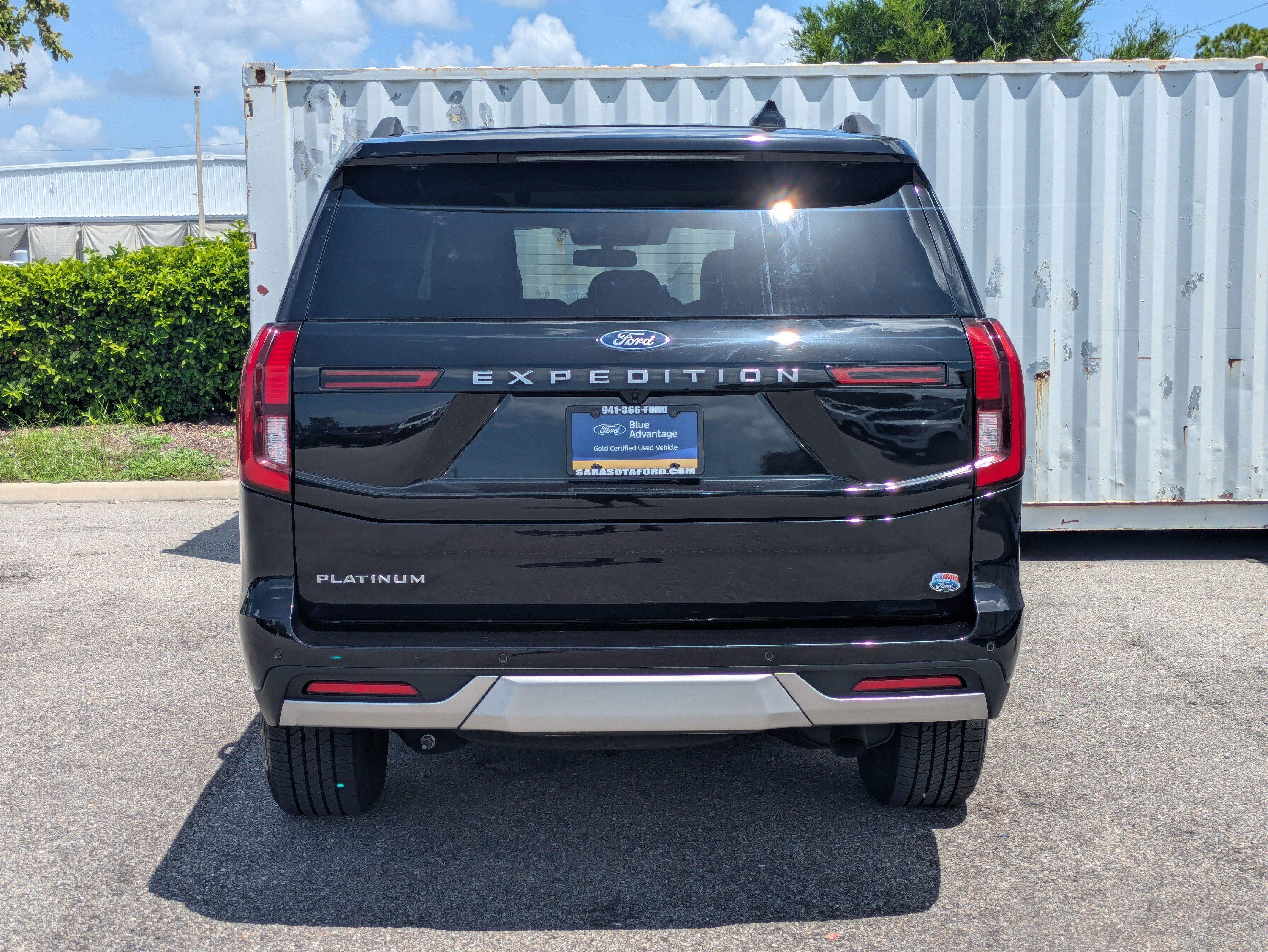 Certified 2025 Ford Expedition Platinum AWD/4WD image 6