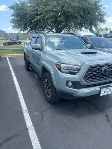 Used 2023 Toyota Tacoma TRD Sport w/ Technology Package RWD image 2