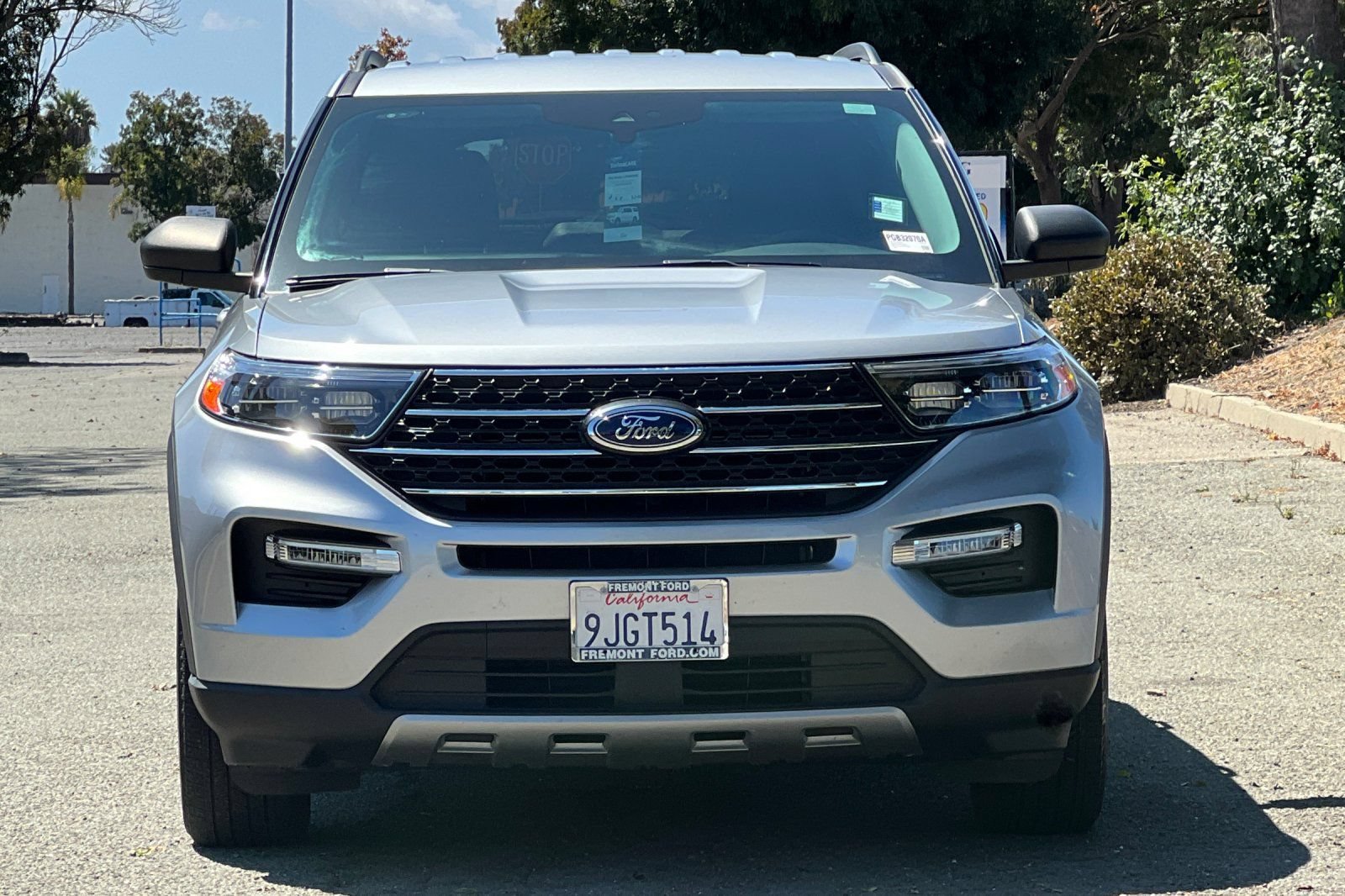 Certified 2023 Ford Explorer XLT w/ Equipment Group 202A AWD/4WD image 9
