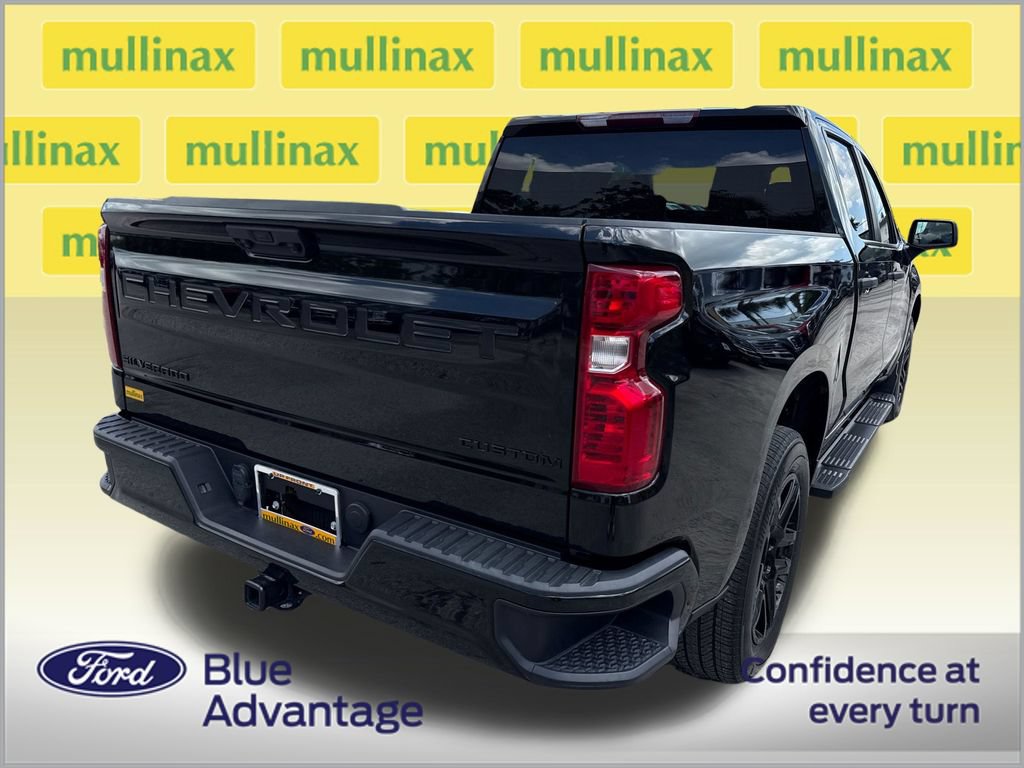 Used 2024 Chevrolet Silverado 1500 Custom w/ LPO, Dark Essentials Package RWD image 4
