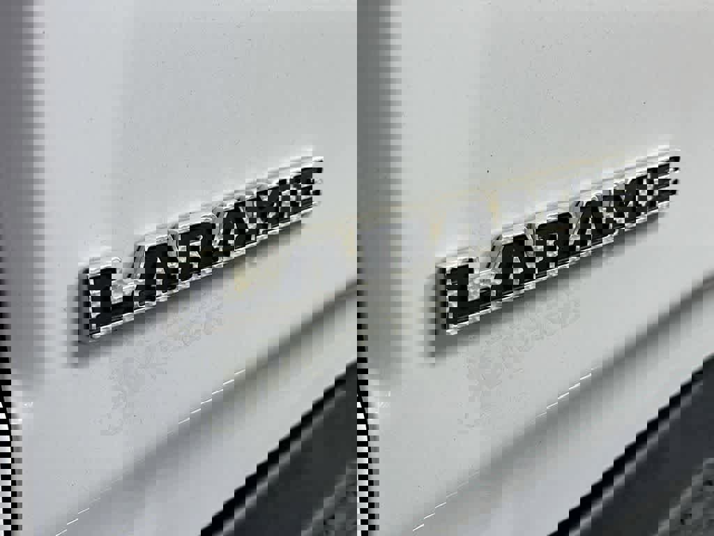 Used 2020 RAM 1500 Laramie w/ Off Road Group image 10