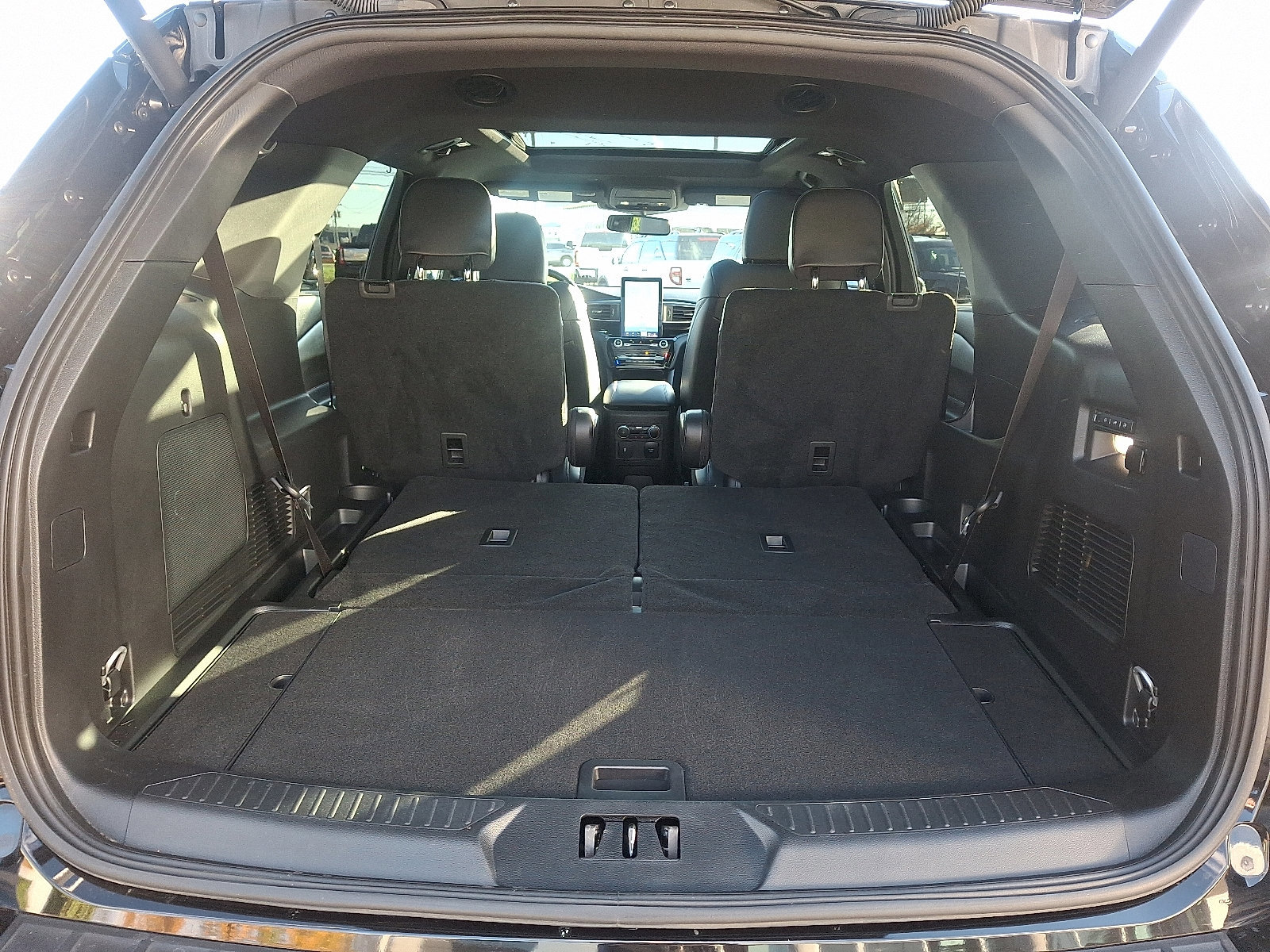 Certified 2024 Ford Explorer ST w/ Equipment Group 401A image 30