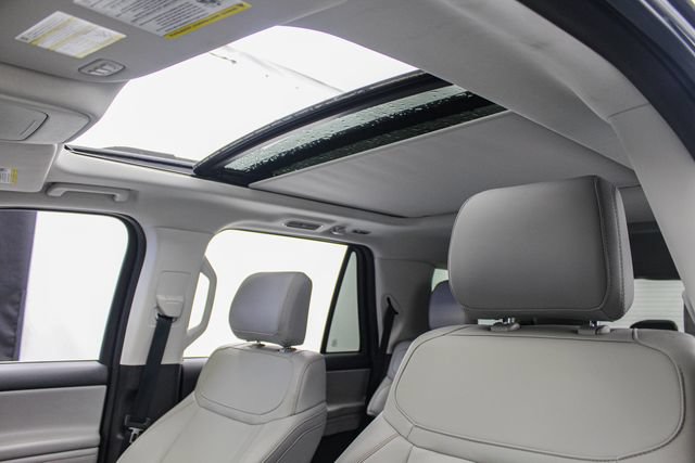 Certified 2025 Ford Expedition Active AWD/4WD image 15