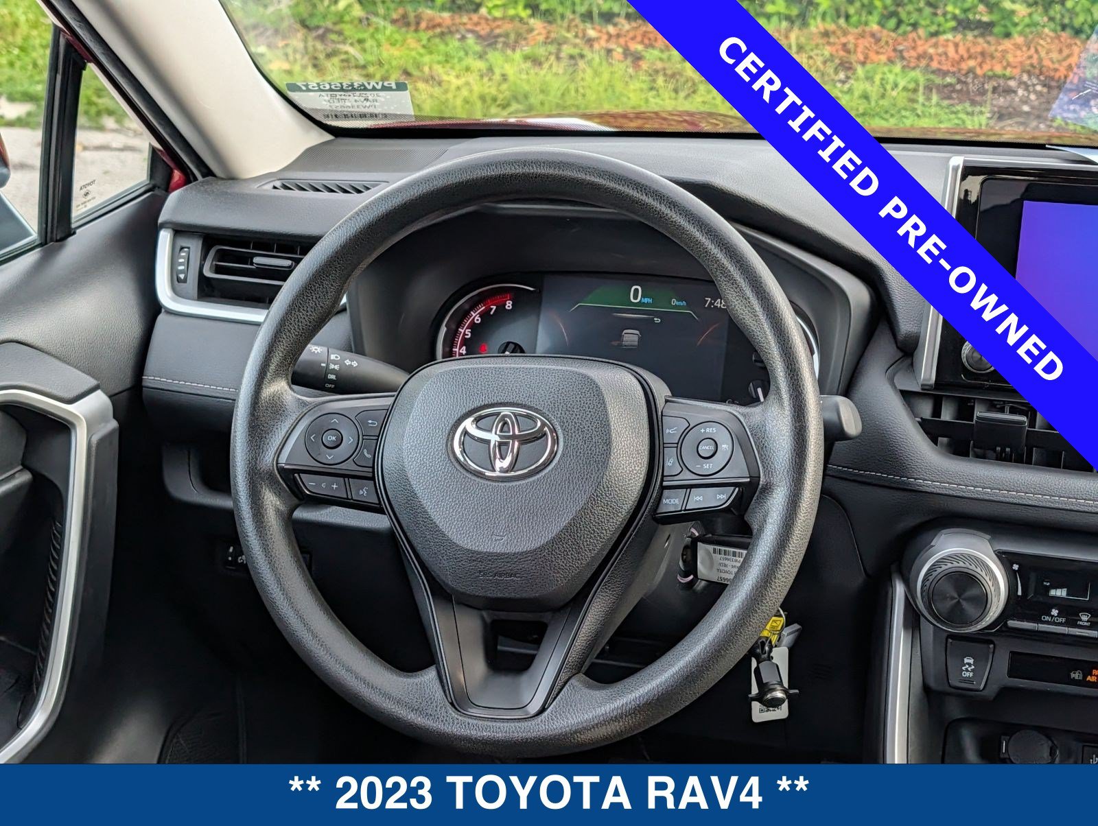 Used 2023 Toyota RAV4 LE AWD/4WD image 17