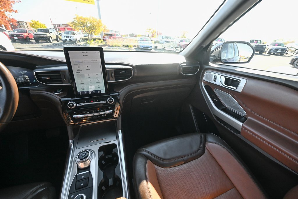 Certified 2021 Ford Explorer King Ranch w/ Premium Technology Package image 36