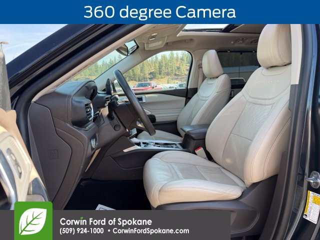 Certified 2022 Ford Explorer Platinum w/ Equipment Group 601A AWD/4WD image 3