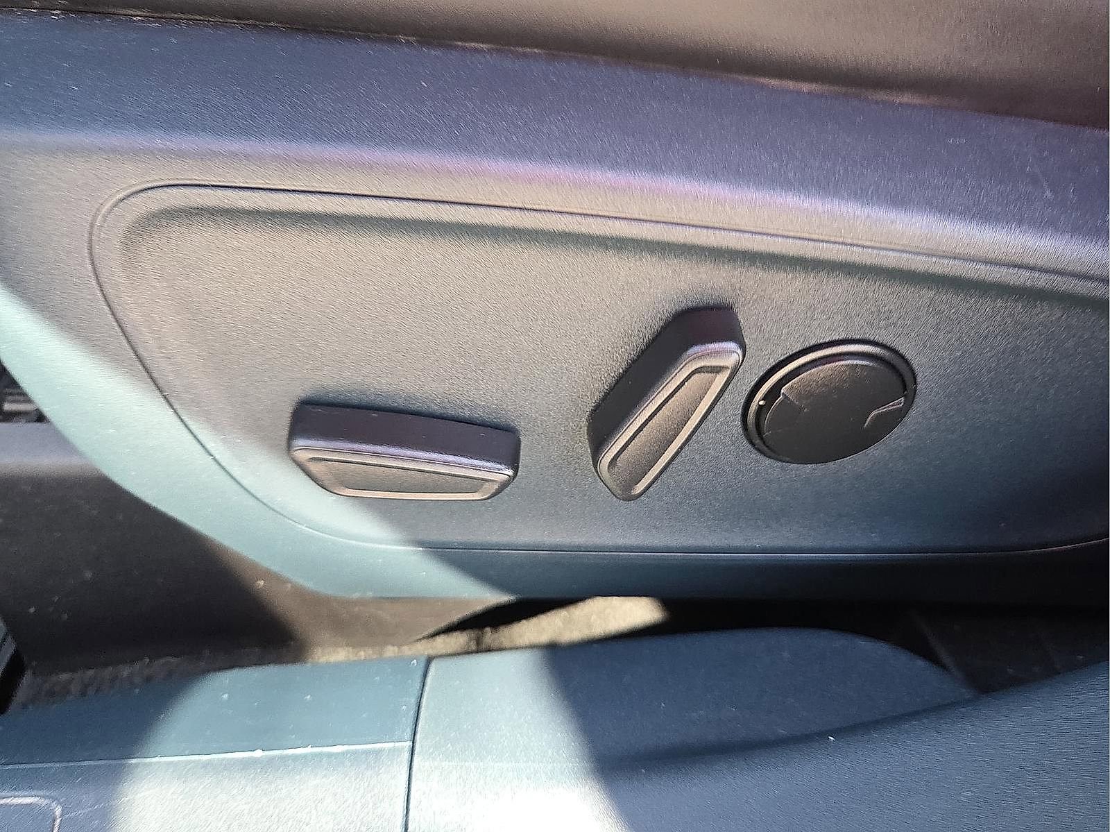 Certified 2024 Ford Maverick Lariat w/ Black Appearance Package image 15