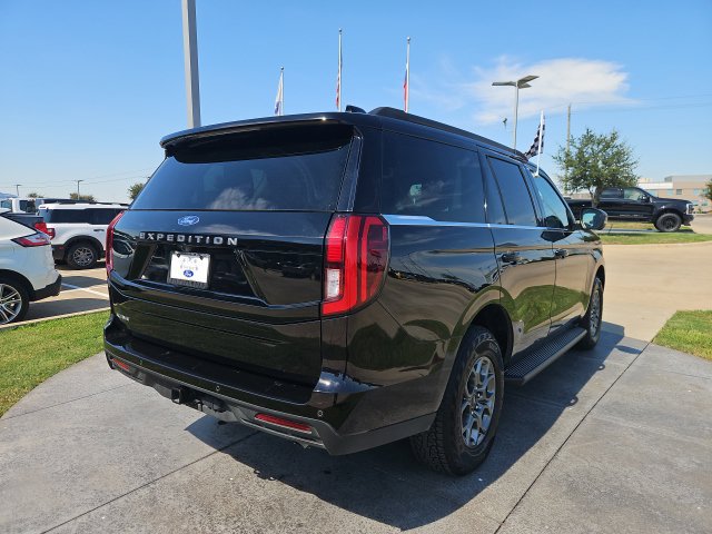 Certified 2026 Ford Expedition Active RWD image 5