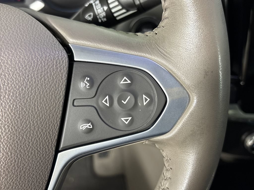 Used 2020 Chevrolet Traverse LT w/ LT Premium Package FWD image 19