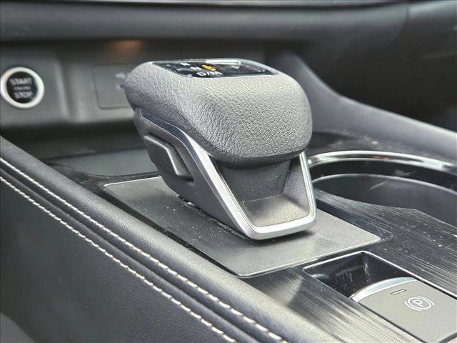 Used 2021 Nissan Rogue SL w/ Premium Package image 11