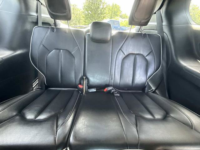 Used 2025 Chrysler Pacifica Limited FWD image 17