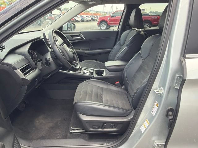 Used 2024 Mitsubishi Outlander SE AWD/4WD image 14