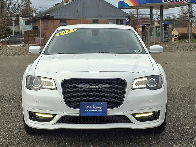 Used 2023 Chrysler 300 Touring L w/ Comfort Group image 7